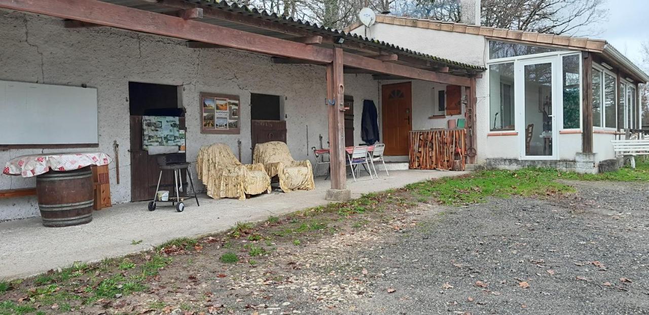 Ferme Equestre Des Abrons Villa Pailloles Dış mekan fotoğraf